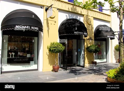 michael kors rozas village|Michael Kors outlet madrid.